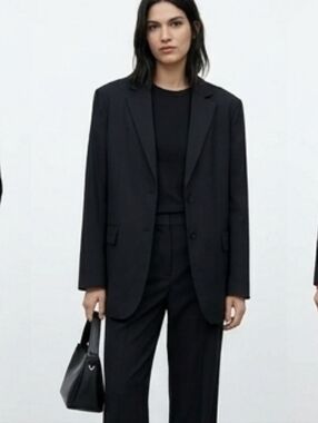 Zara Black Oversized Two-Button Tailored Blazer in black Size Medium
